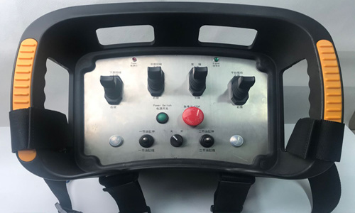 起重機(jī)遙控器——東大集團(tuán)