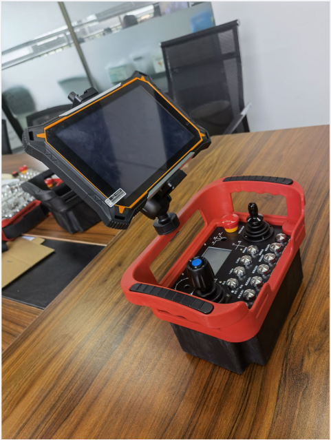 無(wú)線視頻+無(wú)線控制集成式工業(yè)無(wú)線遙控器