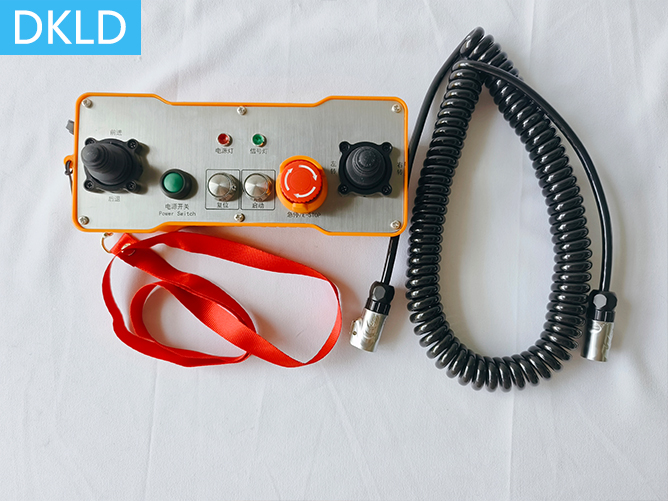 機(jī)器人小車遙控器