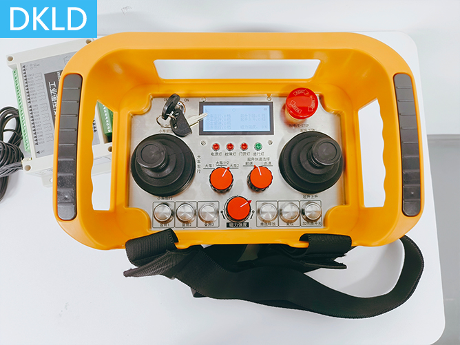 1發(fā)2收強(qiáng)磁加減及起重機(jī)5速控制工業(yè)無(wú)線遙控器